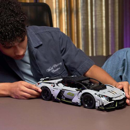LEGO樂高機械組系列 Lamborghini Revuelto 超級跑車 42214