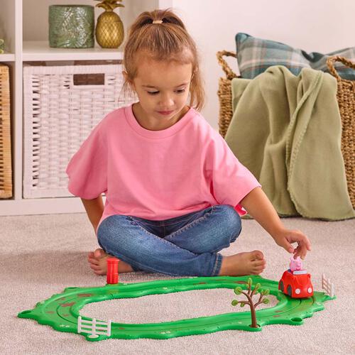Peppa Pig Whizz-Around - Peppa's Little Red Car Set