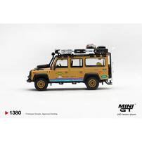 (網店預購) MINI GT Land Rover Defender 110 1998 Camel Trophy Tierra del Fuego CT.24 Italy / Blister Packaging (預計2027年3月發貨)