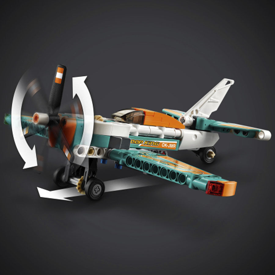 Technic airplane top