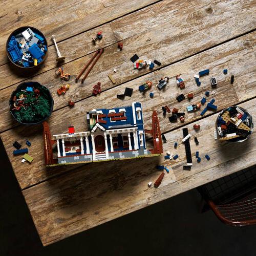 LEGO Icons 怪奇物語：克里爾家 11370
