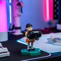 Netflix魷魚游戲英熙娃娃迷你手機支架