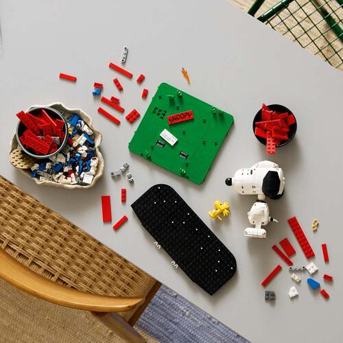 LEGO Ideas 花生漫畫：史努比的狗屋
