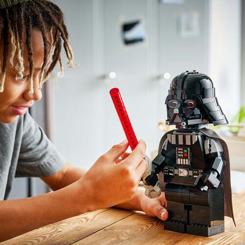 LEGO Star Wars Up-Scaled Darth Vader Minifigure