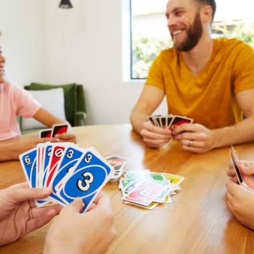 UNO 豪華版紙牌遊戲(鐵盒)