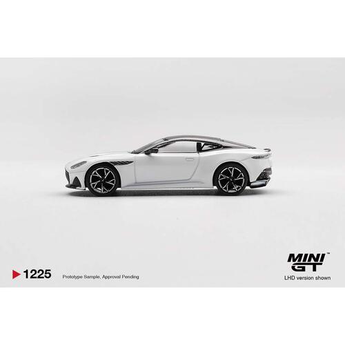 (Pre-order) MINI GT Aston Martin Dbs Stratus White/ Blister Packaging (Expected August 2026)