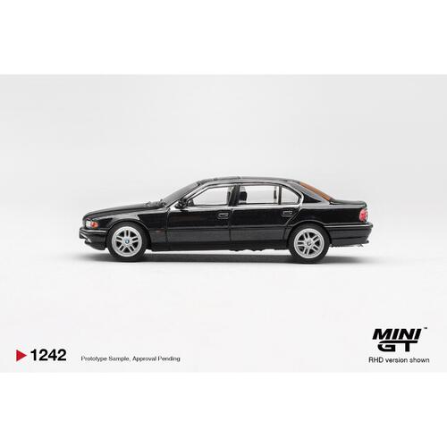(Pre-order) MINI GT BMW 750Il Black Sapphire/ Blister Packaging (Expected September 2026)