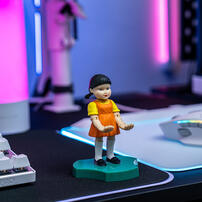 Netflix魷魚游戲英熙娃娃迷你手機支架