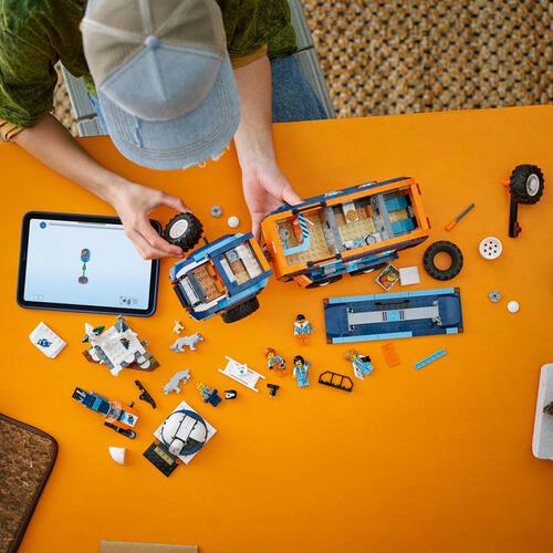 LEGO City Arctic Explorer Science Lab Truck 60471