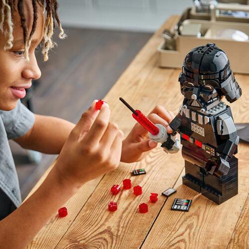 LEGO Star Wars Up-Scaled Darth Vader Minifigure