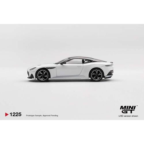MINI GT Aston Martin Dbs Stratus White/ Blister Packaging