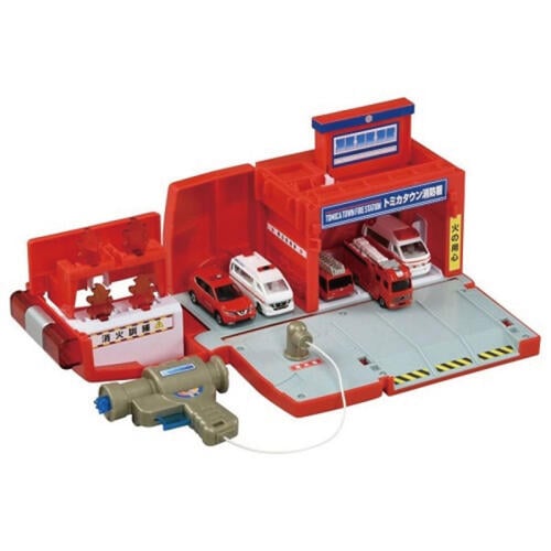 Tomica Transform Fire Truck Fire Station