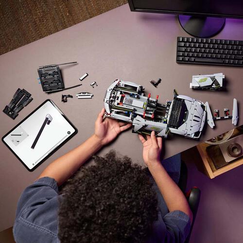 LEGO樂高機械組系列 Lamborghini Revuelto 超級跑車 42214