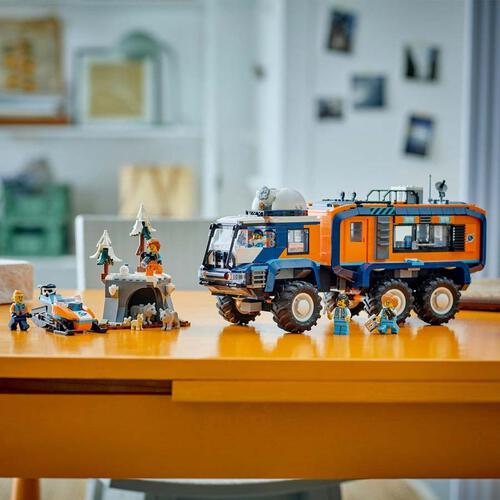 LEGO City Arctic Explorer Science Lab Truck 60471