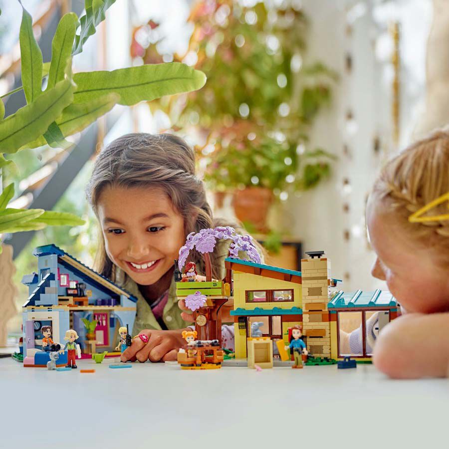 LEGO Friends Olly and Paisley s Family Houses 42620 Toys