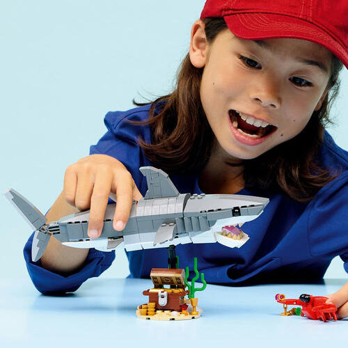 LEGO樂高創意系列 凶猛鯊魚和尋寶箱 31381