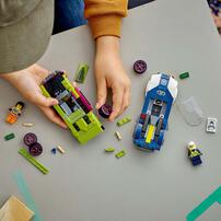 LEGO City Police Car and Muscle Car Chase 60415